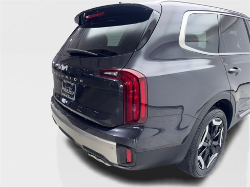 Used 2025 Kia Telluride S image 18