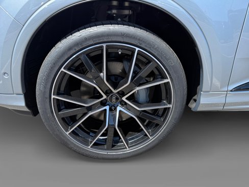 New 2025 Audi Q7 3.0T Premium Plus image 9