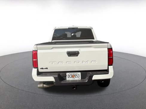 Used 2025 Toyota Tacoma SR image 5