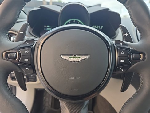 Used 2023 Aston Martin DBS Coupe image 10