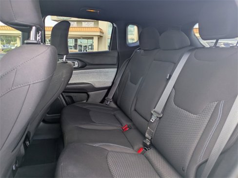 Used 2023 Jeep Compass Sport image 13