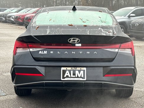 Certified 2025 Hyundai Elantra SEL image 6