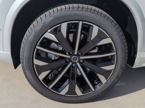 New 2026 Volvo XC90 B6 Ultra w/ Protection Package Premier image 12