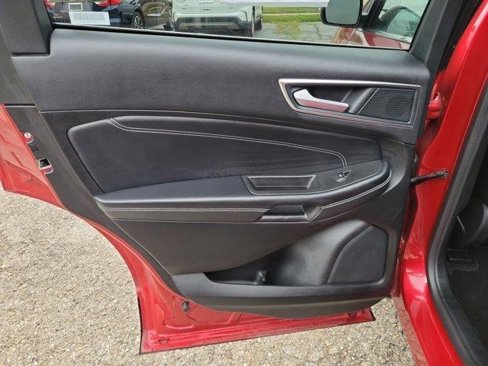 Used 2024 Ford Edge Titanium image 11