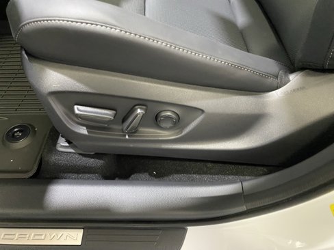 New 2026 Toyota Crown Limited w/ Advanced Technology Package image 13