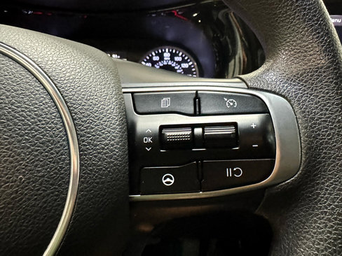 Used 2022 Kia K5 LXS image 32