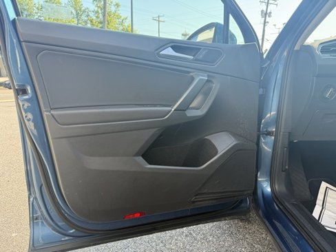 Used 2019 Volkswagen Tiguan SE image 8