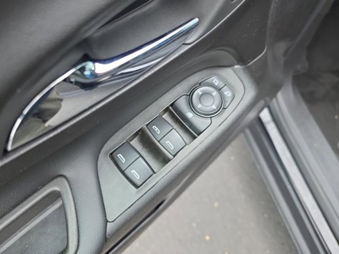 Used 2024 Chevrolet Equinox LT image 14