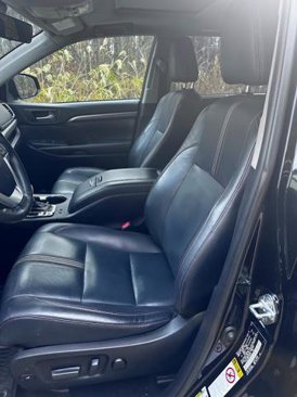 Used 2019 Toyota Highlander SE image 11