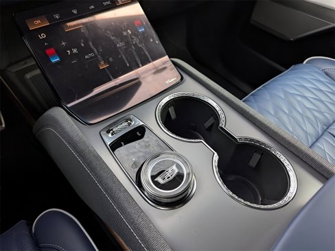 New 2026 Cadillac Vistiq Premium Luxury image 11