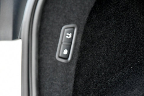 Used 2023 Maserati Levante Modena image 8