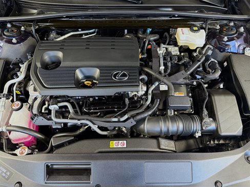 Used 2023 Lexus ES 300h w/ Luxury Package image 24