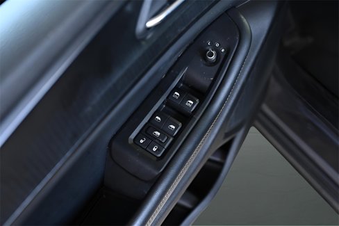 Used 2024 Jeep Grand Cherokee L Laredo image 13
