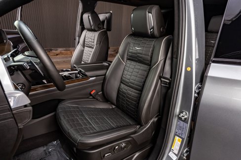Used 2025 Cadillac Escalade ESV Sport Platinum image 30