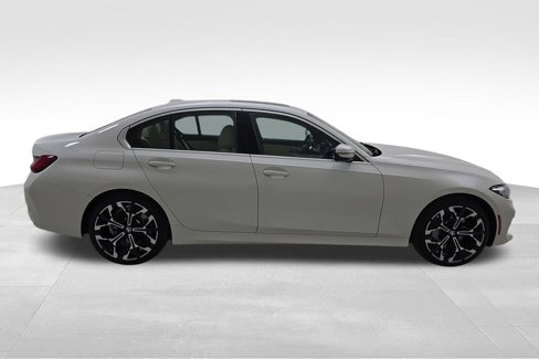 Certified 2025 BMW 330i xDrive Sedan w/ Convenience Package image 10