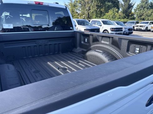 New 2026 Ford F250 4x4 Crew Cab Super Duty image 5
