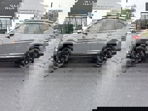 New 2026 Volkswagen Atlas SE image 3