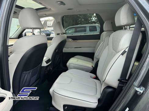 Used 2025 Hyundai Palisade Limited image 12