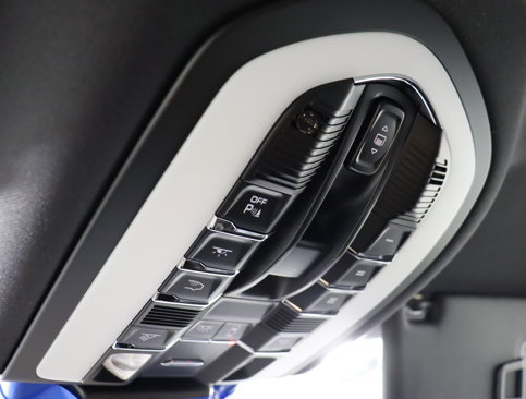 Used 2025 Porsche Macan image 40