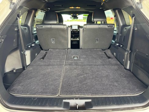 Used 2021 Toyota Highlander XSE image 24