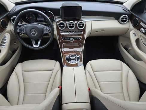Used 2018 Mercedes-Benz C 300 4MATIC Sedan image 4