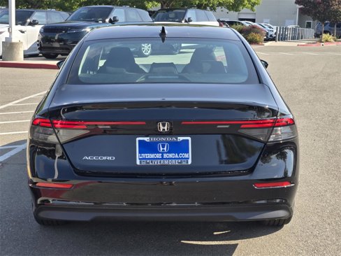 New 2025 Honda Accord SE image 5