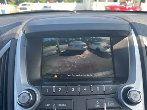 Used 2015 GMC Terrain SLE image 17