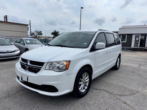 Used 2016 Dodge Grand Caravan SXT w/ Rear Park Assist Package image 1