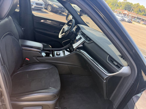 Used 2021 Jeep Grand Cherokee L Laredo image 20
