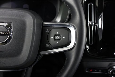 Certified 2025 Volvo XC40 B5 Plus image 11