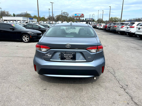 Used 2021 Toyota Corolla LE image 4