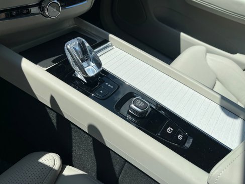 New 2026 Volvo XC60 T8 Ultra image 29