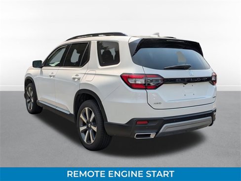 Used 2023 Honda Pilot Touring image 6