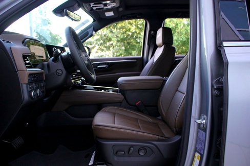 New 2026 Chevrolet Tahoe High Country w/ Sun And Tow Package image 8