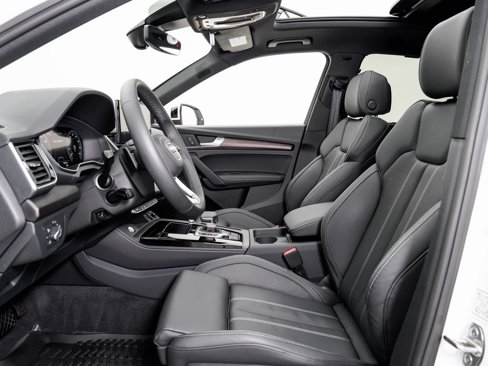 Used 2024 Audi Q5 e Premium Plus image 6