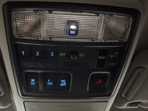 Used 2022 Toyota 4Runner Limited image 18