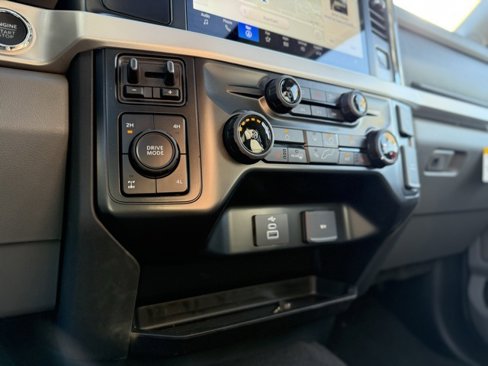 New 2026 Ford F350 XLT image 26
