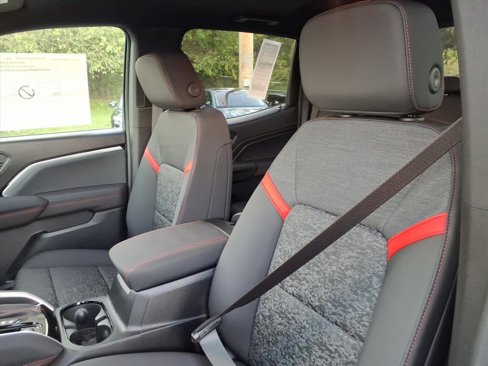 New 2026 Chevrolet Colorado Z71 w/ Technology Package image 12