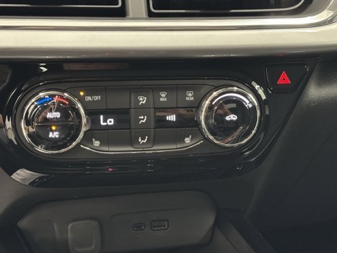 New 2025 Chevrolet Trax LT w/ Driver Confidence Package image 24