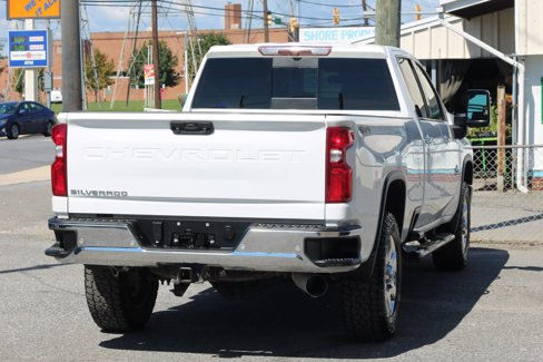 Used 2022 Chevrolet Silverado 3500 LTZ w/ LTZ Texas Edition image 8