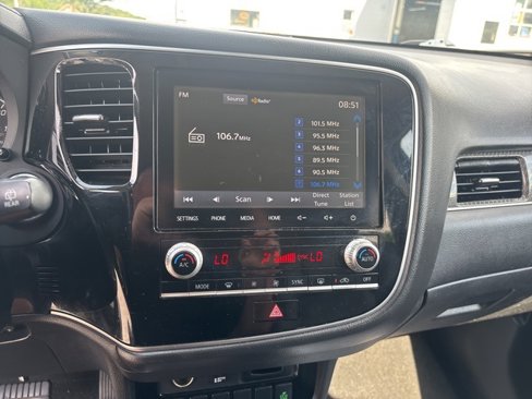 Used 2020 Mitsubishi Outlander SE image 13