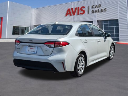Used 2024 Toyota Corolla LE image 5