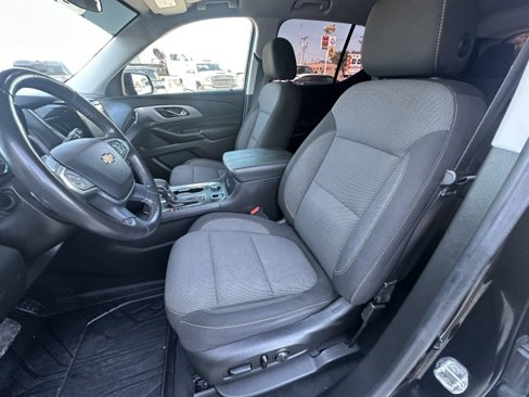 Used 2021 Chevrolet Traverse LT image 14