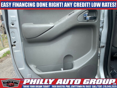 Used 2019 Nissan Frontier SV image 17