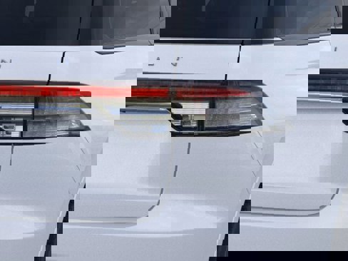 New 2025 Lincoln Aviator AWD w/ Jet Appearance Package image 21