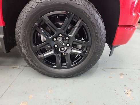 Used 2024 Chevrolet Silverado 1500 Custom w/ Turbomax Blackout Package image 37