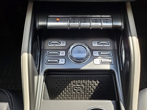 New 2025 Lincoln Nautilus Premier w/ Equipment Group 102A image 21