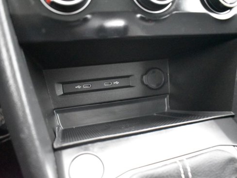Used 2022 Volkswagen Taos SE image 15