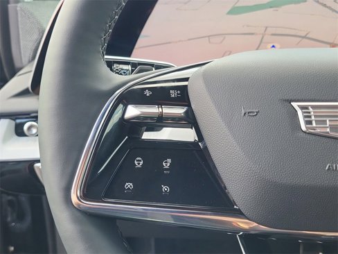 New 2025 Cadillac Optiq Sport 1 w/ LPO, Floor Liner Package image 12