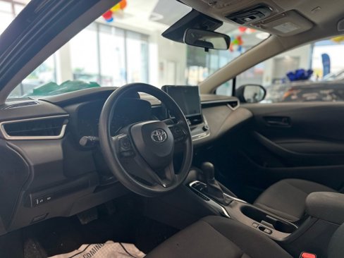 Used 2024 Toyota Corolla LE image 15